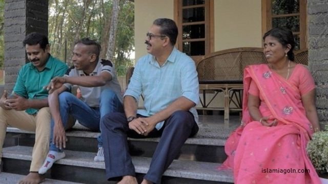 তিন হিন্দু সন্তানের মা মুসলিম নারীর জীবন কাহিনী-ভিত্তিক ছবি আলোড়ন তুলেছে | সারা সপ্তাহের খবর 2 তিন হিন্দু সন্তানের মা মুসলিম নারীর জীবন কাহিনী-ভিত্তিক ছবি আলোড়ন তুলেছে | সারা সপ্তাহের খবর